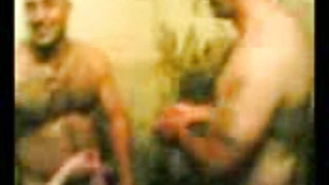 आश्चर्यजनक :  फेसनको भयानक भावना भएको बेवकूफ काममा फसिन्छ वयस्क लागि चलचित्र 