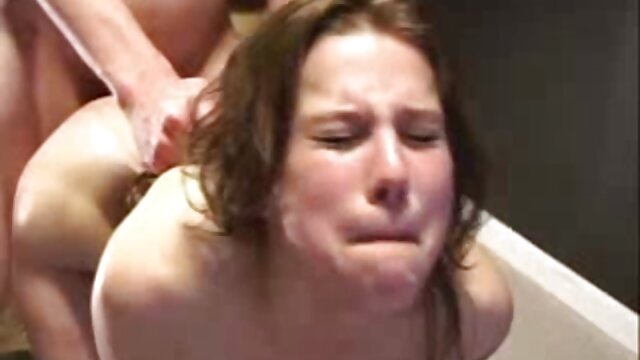 आश्चर्यजनक :  कडा हड्डीमा उछाल्दै सानो स्तन भएको गीकी केटी वयस्क लागि चलचित्र 